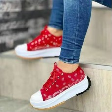 Large Size Women Embroidered Casual Comfy Platform Canvas Shoes